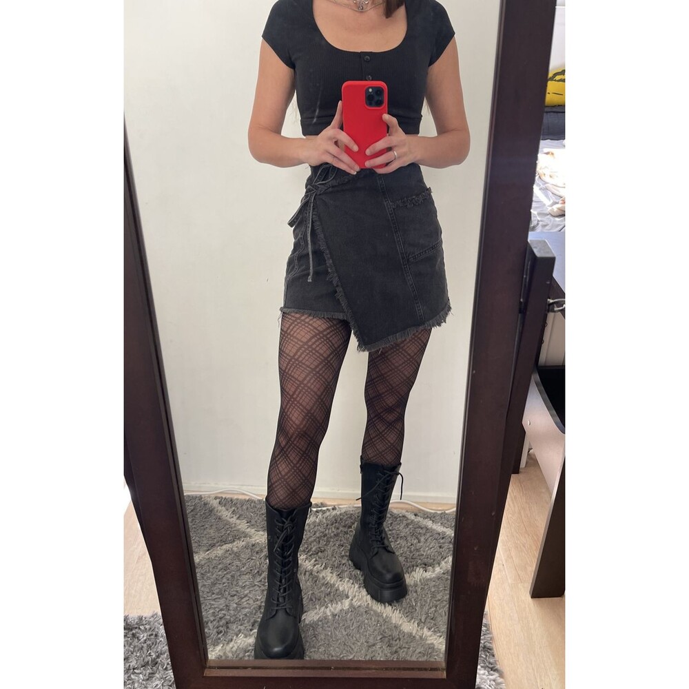 BDG Women’s Mini Skirt – Size S